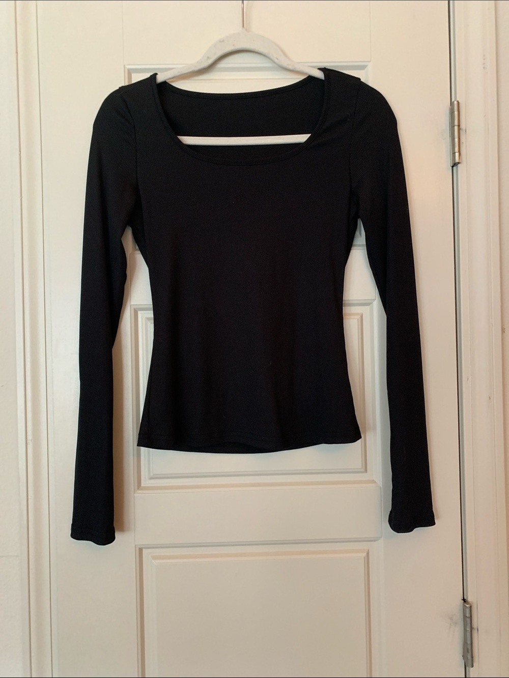 SHEIN Black Long-Sleeve Scoop Neck Tee